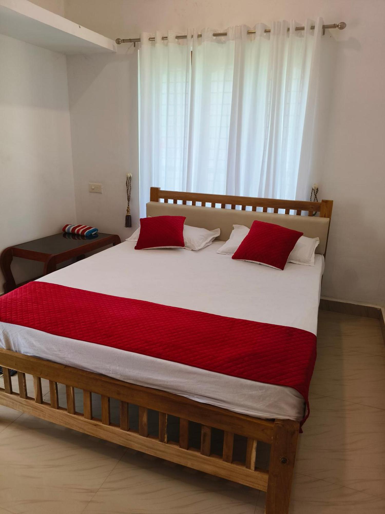 Mundro Garden Homestay Mundrothuruth Екстериор снимка