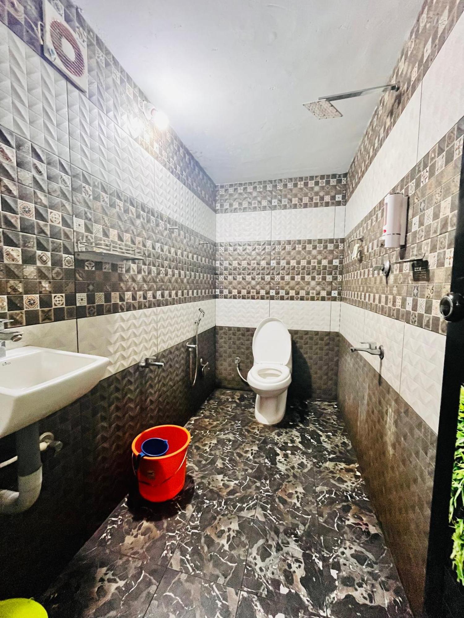 Mundro Garden Homestay Mundrothuruth Екстериор снимка