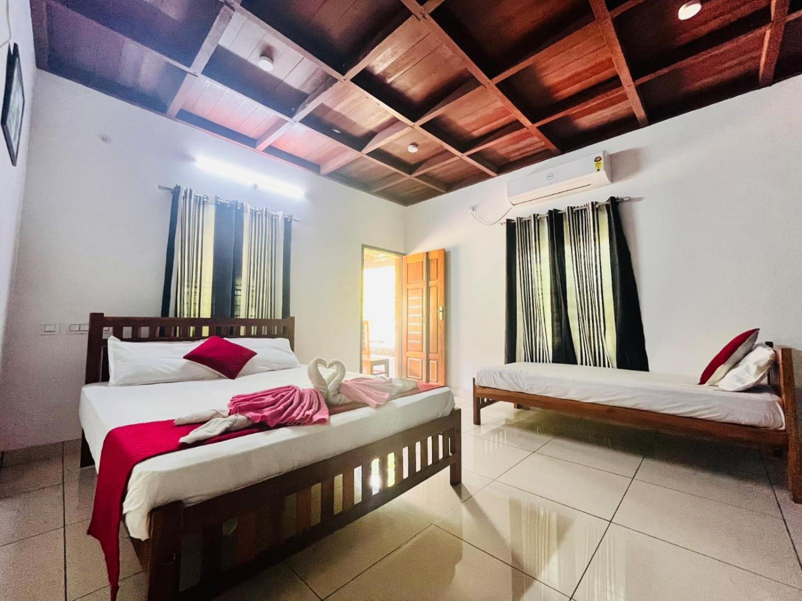 Mundro Garden Homestay Mundrothuruth Екстериор снимка